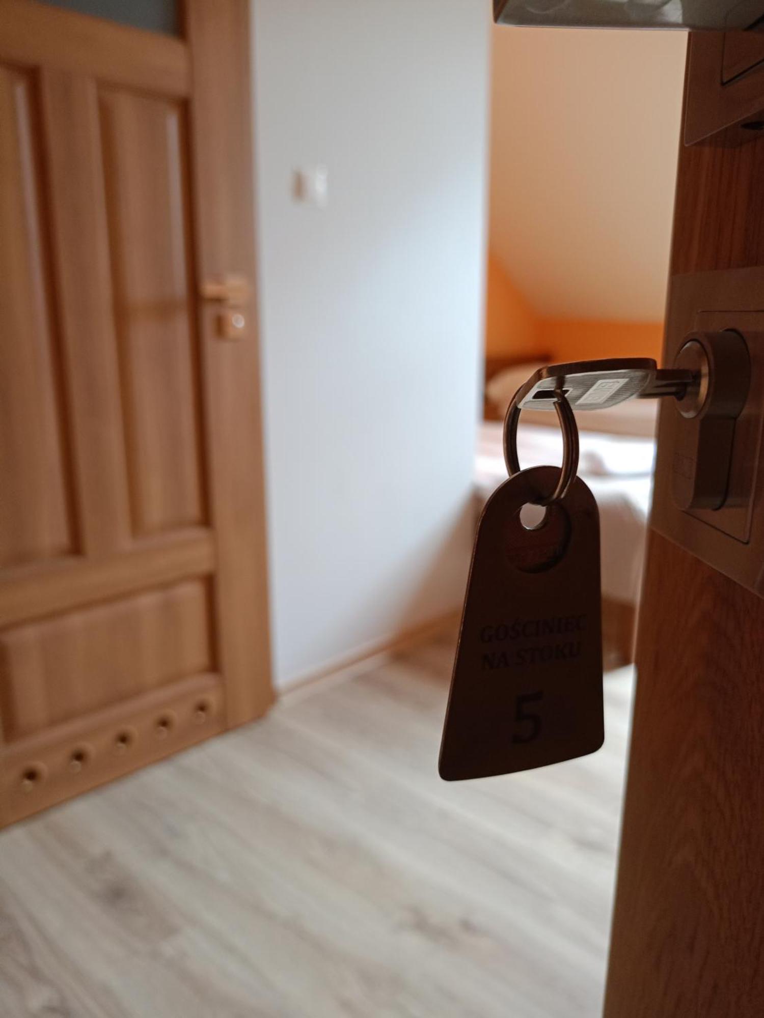 Gosciniec Na Stoku Pokoje 2,3,4 Osobowe, Cisza, Spokoj, Widok Na Stok Narciarski, Lasy, Laki Bobliwo Екстериор снимка